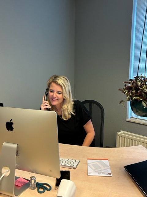 Bel Tiltechniek voor vrijblijvend advies